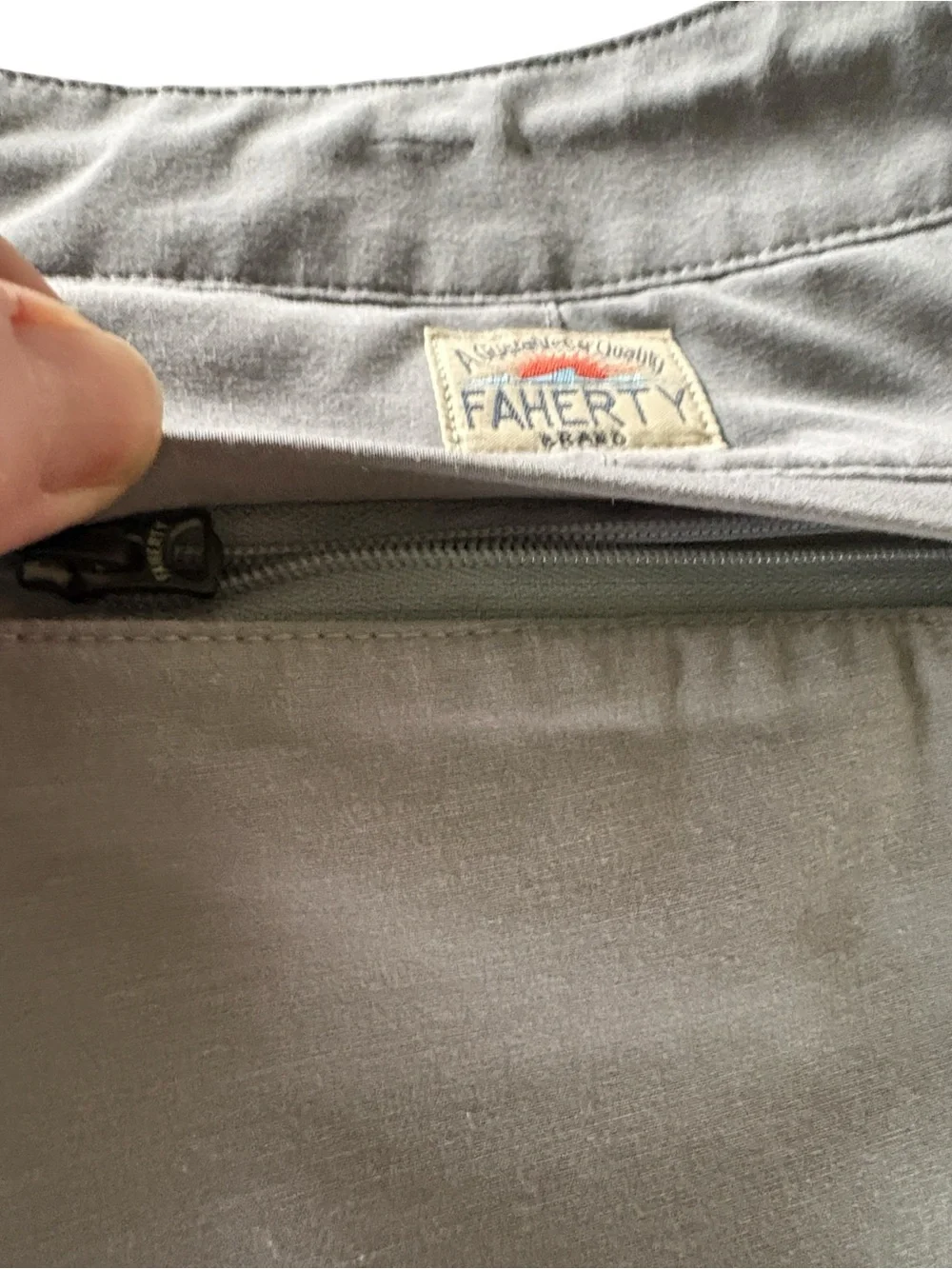 Faherty - Belt Loop All Day Shorts. 9 inch inseam. Light Grey. Size 38. MSC0012